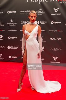 Jessica Goicoechea feet photo thumbnail