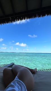 Jessica Goicoechea feet photo thumbnail