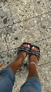 Jessica Goicoechea feet photo thumbnail