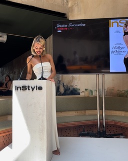 Jessica Goicoechea feet photo thumbnail