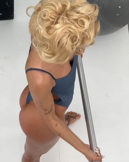 Jessica Goicoechea feet photo thumbnail