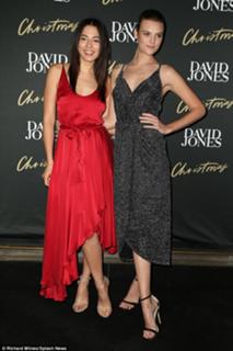 Jessica Gomes feet photo thumbnail