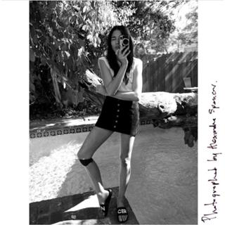 Jessica Gomes feet photo thumbnail