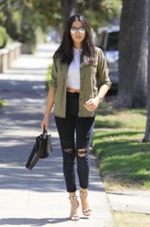 Jessica Gomes feet photo thumbnail