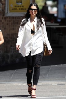 Jessica Gomes feet photo thumbnail