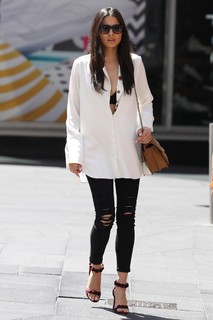 Jessica Gomes feet photo thumbnail