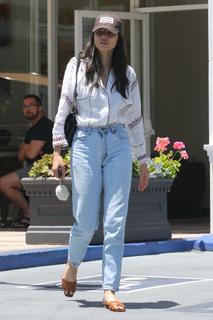 Jessica Gomes feet photo thumbnail