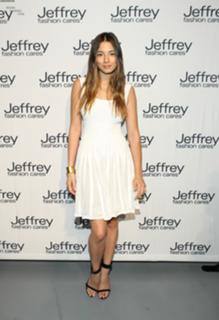 Jessica Gomes feet photo thumbnail