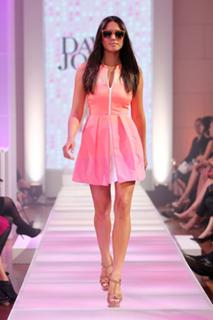 Jessica Gomes feet photo thumbnail