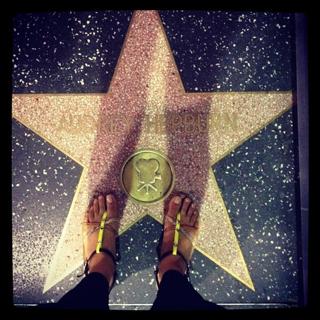 Jessica Gomes feet photo thumbnail