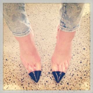 Jessica Gomes feet photo thumbnail