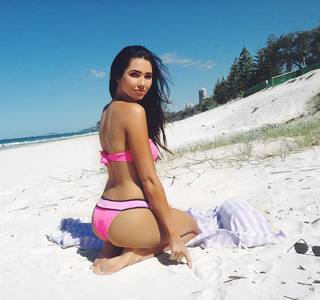 Jessica Green feet photo thumbnail