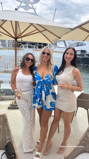 Jessica Green feet photo thumbnail