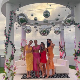 Jessica Green feet photo thumbnail