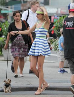 Jessica Hart feet photo thumbnail