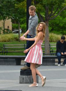 Jessica Hart feet photo thumbnail