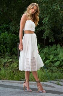 Jessica Hart feet photo thumbnail