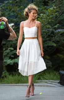 Jessica Hart feet photo thumbnail
