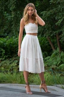 Jessica Hart feet photo thumbnail