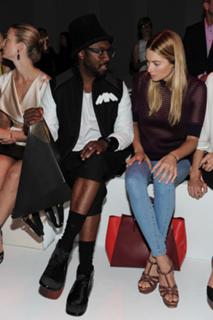 Jessica Hart feet photo thumbnail