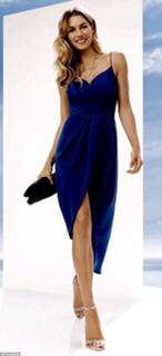 Jessica Hart feet photo thumbnail