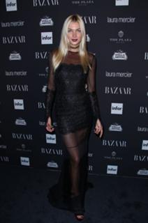 Jessica Hart feet photo thumbnail