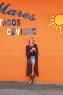 Jessica Hart feet photo thumbnail