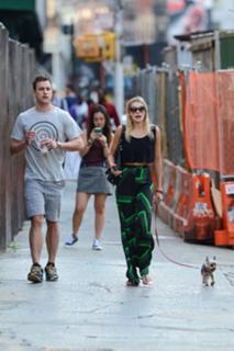 Jessica Hart feet photo thumbnail