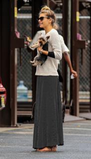 Jessica Hart feet photo thumbnail