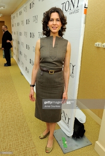 Jessica Hecht feet photo 6