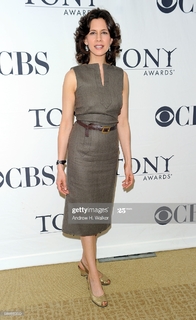 Jessica Hecht feet photo 2