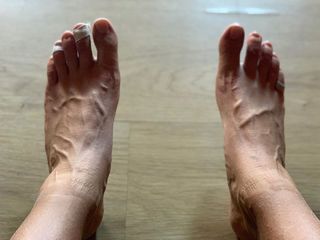 Jessica Henwick feet photo thumbnail