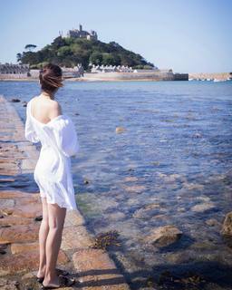 Jessica Henwick feet photo thumbnail