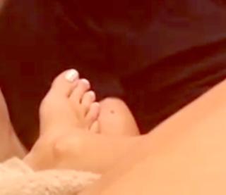 Jessica Hinton feet photo 16