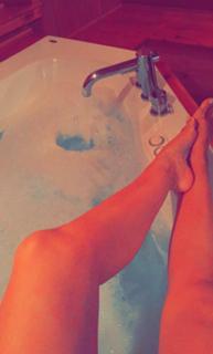 Jessica Hinton feet photo 17