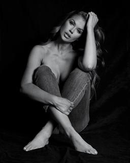 Jessica Hinton feet photo 20