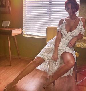 Jessica Hinton feet photo 12