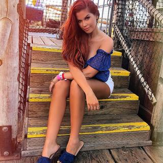Jessica Hinton feet photo 14