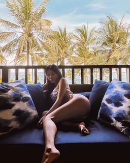 Jessica Ho feet photo 3