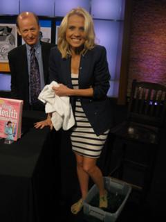 Jessica Holmes feet photo 9