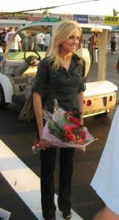 Jessica Holmes feet photo 1