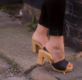 Jessica Hynes feet photo 8