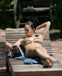 Jessica-Jane Stafford feet photo thumbnail