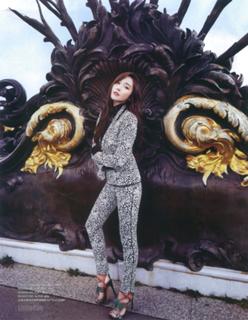 Jessica Jung feet photo thumbnail