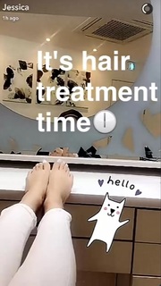 Jessica Jung feet photo thumbnail