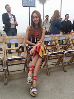 Jessica Jung feet photo thumbnail