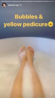 Jessica Jung feet photo thumbnail