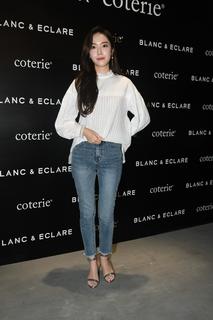 Jessica Jung feet photo thumbnail