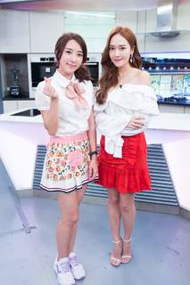 Jessica Jung feet photo thumbnail