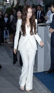 Jessica Jung feet photo thumbnail